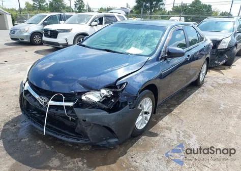 2017 Toyota Camry Le z USA, uszkodzony, nr VIN 4T1BF1FK0HU714636